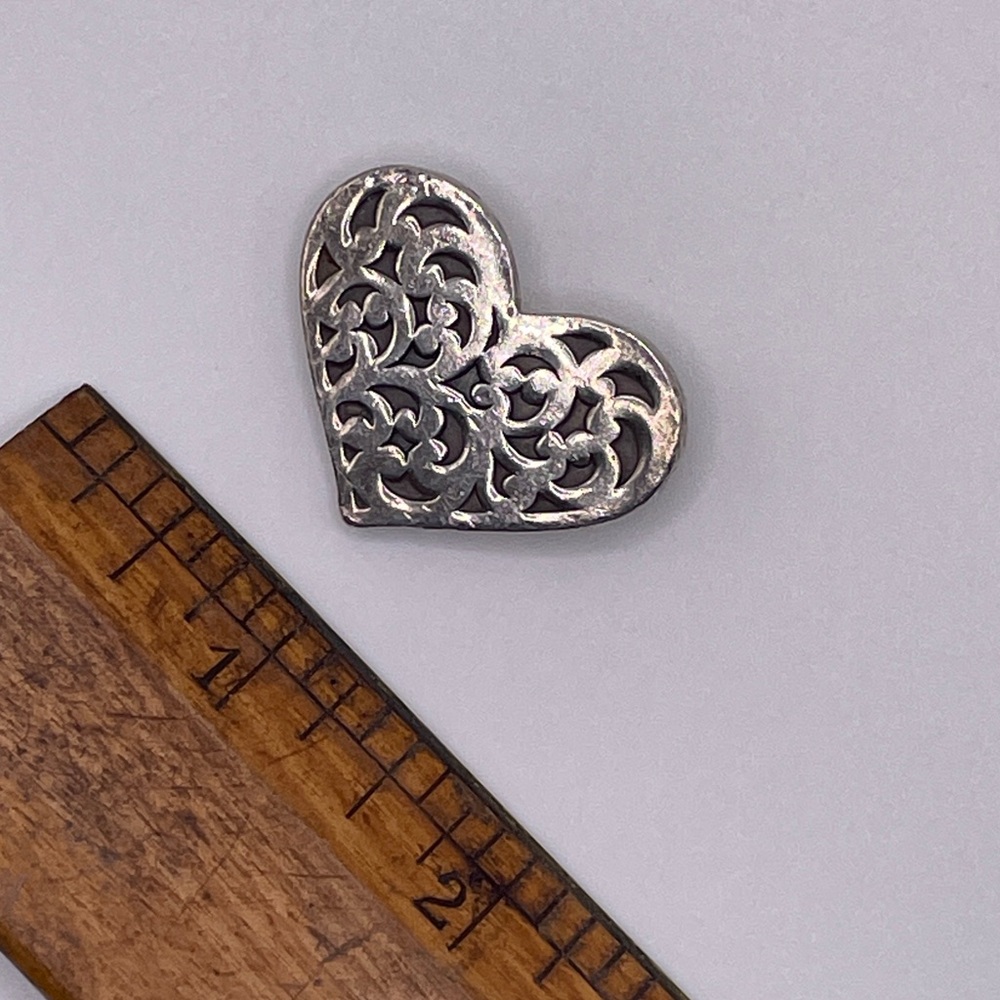 Lois Hill Heart Pin - Picture 3 of 4
